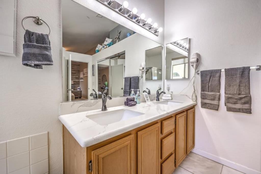 Family Fun For Everyone In Las Vegas- 4 Bedrooms, Billiards, Game Room Henderson Exterior foto